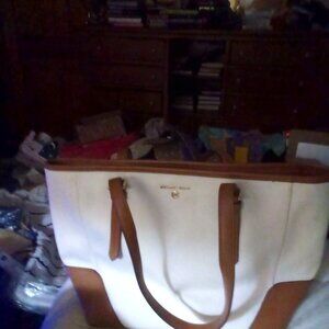 Michael Kors large Aria Tote NWT